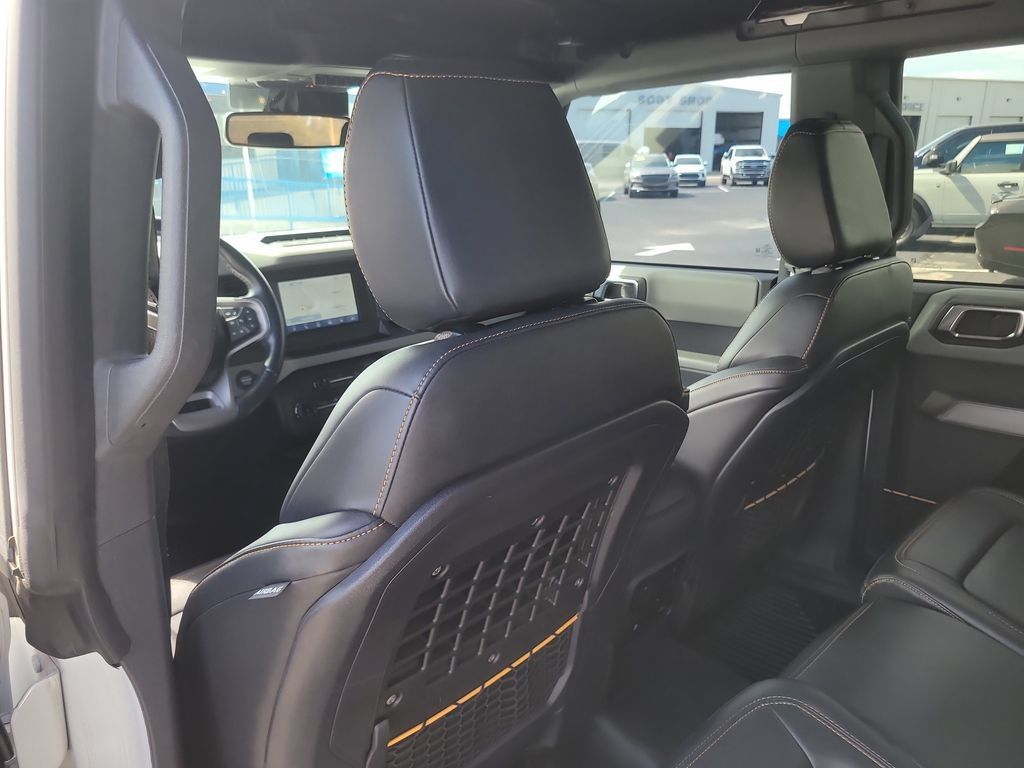 Used 2022 Ford Bronco Badlands AWD/4WD image 9