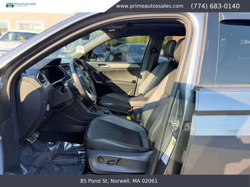 Used 2022 Volkswagen Tiguan SE R-Line AWD/4WD image 9