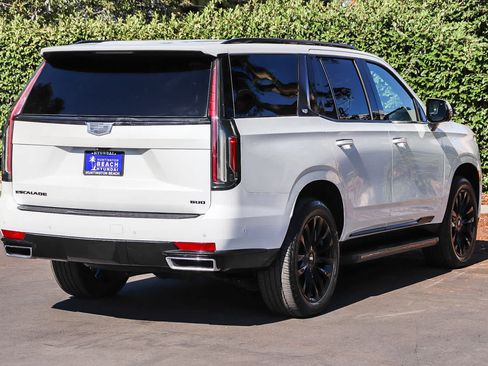 Used 2022 Cadillac Escalade Premium Luxury RWD image 7