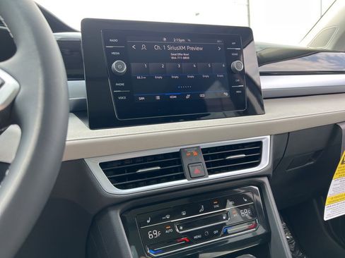 New 2026 Volkswagen Taos SE FWD image 20