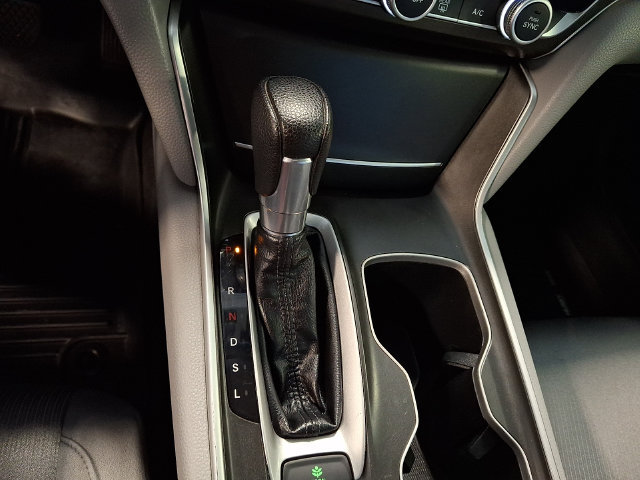 Used 2018 Honda Accord LX image 12