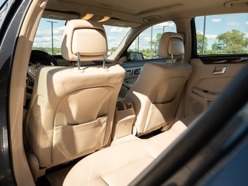 Used 2014 Mercedes-Benz E 350 4MATIC Sedan image 19