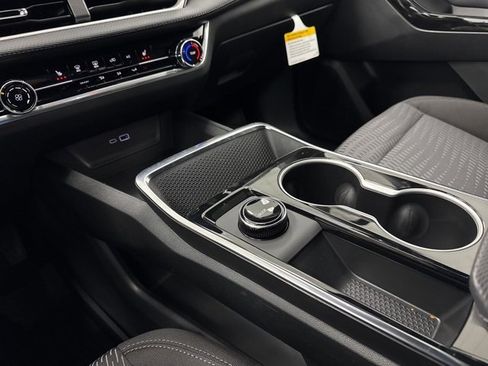 New 2026 Chevrolet Equinox LT w/ LPO, Floor Liner Package image 21