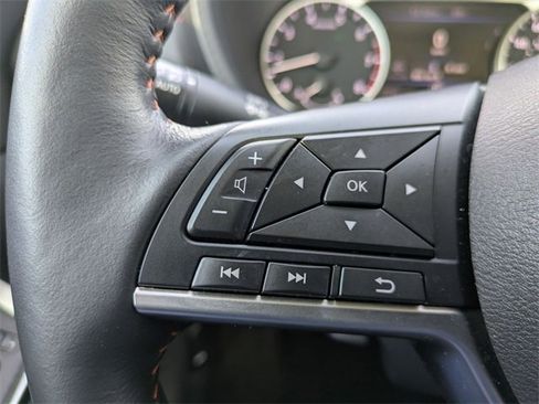 Used 2025 Nissan Sentra SR w/ SR Premium Package image 15