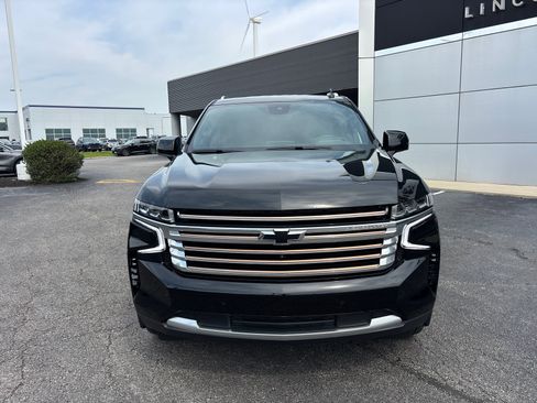 Used 2024 Chevrolet Suburban High Country w/ Premium Package AWD/4WD image 2