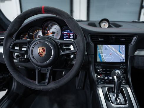Used 2018 Porsche 911 GT3 RWD image 45