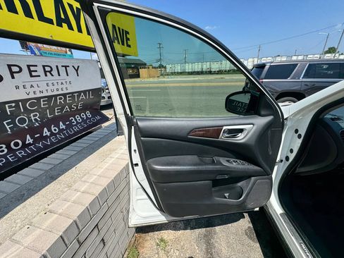Used 2014 Nissan Pathfinder Platinum w/ Platinum Premium Package AWD/4WD image 11