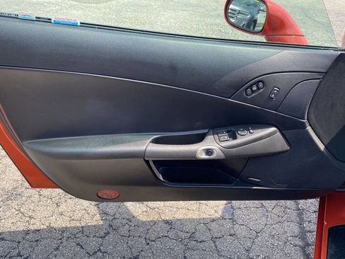 Used 2005 Chevrolet Corvette Coupe w/ Preferred Equipment Group image 13