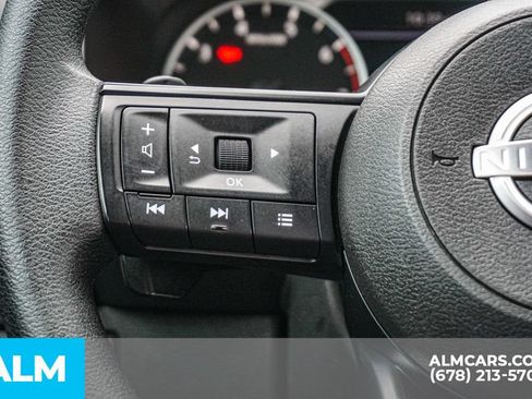 Used 2024 Nissan Rogue S FWD image 29