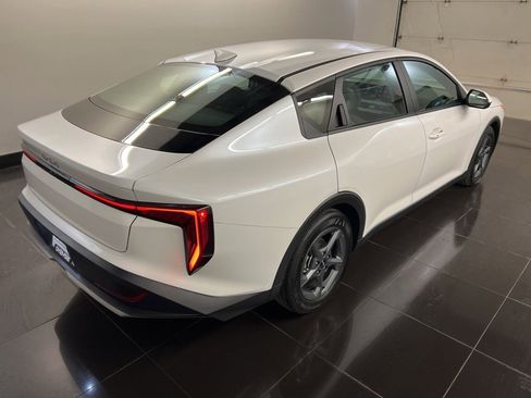 Used 2025 Kia K4 LXS image 6