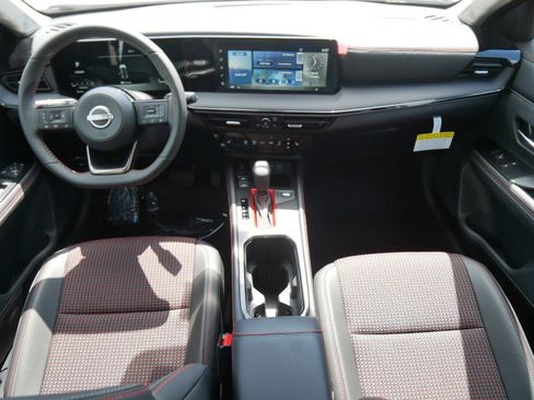 New 2025 Nissan Kicks SR w/ SR Premium Package image 7