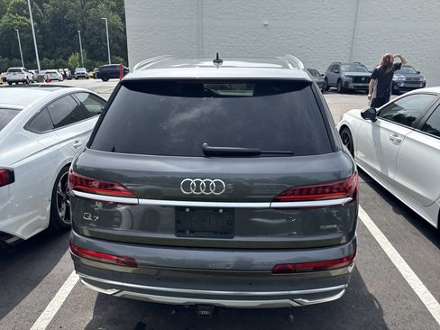 Used 2021 Audi Q7 3.0T Premium Plus w/ Premium Plus Package AWD/4WD image 8