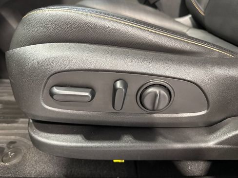 Used 2020 Chevrolet Equinox Premier AWD/4WD image 27