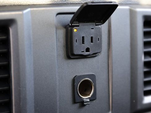 Used 2015 Ford F150 XLT w/ Equipment Group 302A Luxury image 20