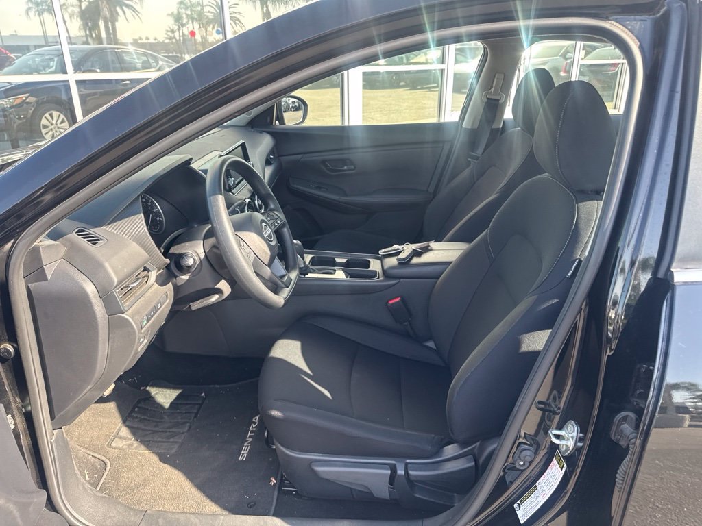 Used 2025 Nissan Sentra S FWD image 17