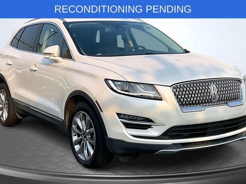 Used 2019 Lincoln MKC Select w/ Select Plus Package AWD/4WD image 1