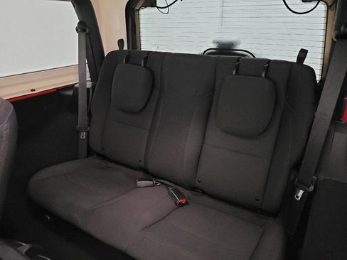 Used 2018 Jeep Wrangler Sport AWD/4WD image 18
