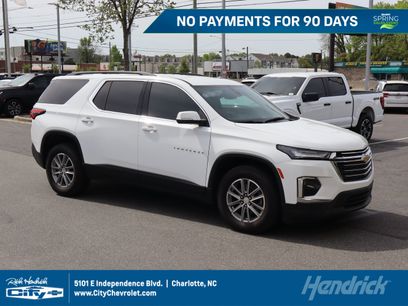 Used 2023 Chevrolet Traverse LT
