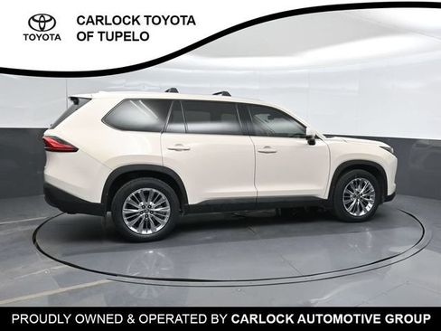 Used 2024 Toyota Grand Highlander AWD image 4