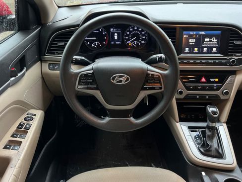 Used 2018 Hyundai Elantra SEL image 13