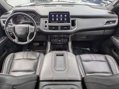 Used 2021 Chevrolet Suburban RST w/ Luxury Package RWD image 17