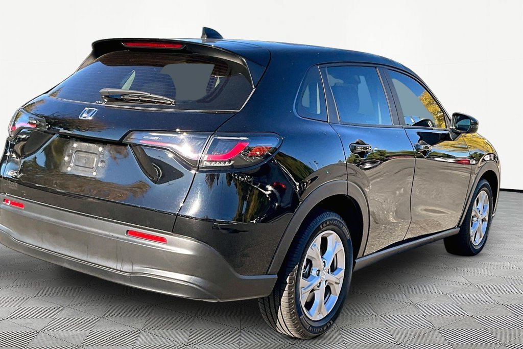 Used 2024 Honda HR-V LX image 6
