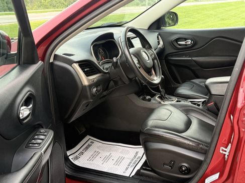 Used 2016 Jeep Cherokee Limited AWD/4WD image 11