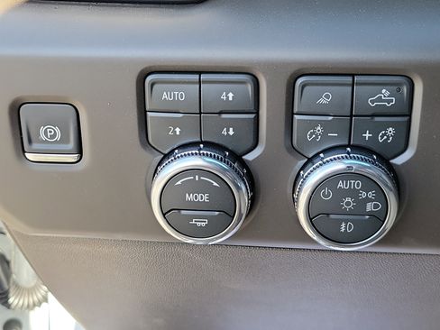 New 2026 GMC Sierra 1500 Denali w/ Technology Package AWD/4WD image 28
