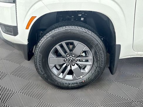 Certified 2025 Nissan Frontier SV AWD/4WD image 27