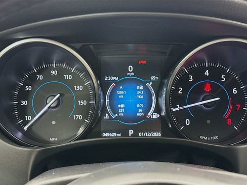 Used 2017 Jaguar XE Premium image 12