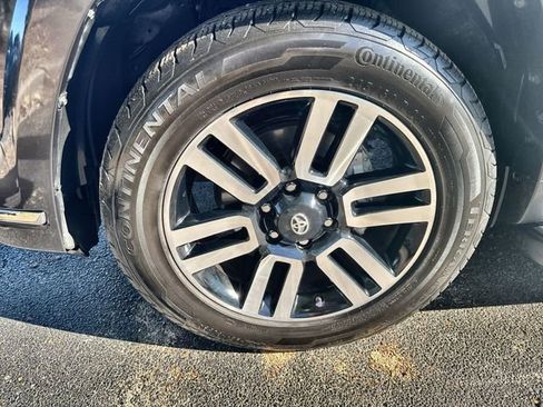 Used 2020 Toyota 4Runner Limited image 18