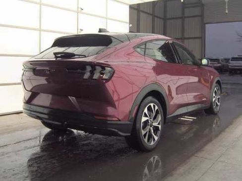 Used 2025 Ford Mustang Mach-E Select w/ Comfort Package Lite image 3