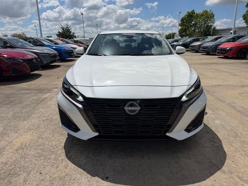 New 2026 Nissan Altima 2.5 SV FWD image 9