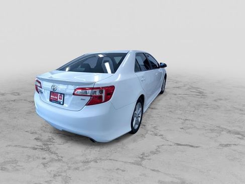 Used 2013 Toyota Camry SE image 11