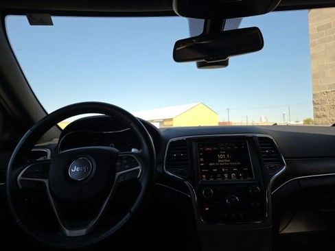 Used 2015 Jeep Grand Cherokee Limited w/ Trailer Tow Group IV AWD/4WD image 16