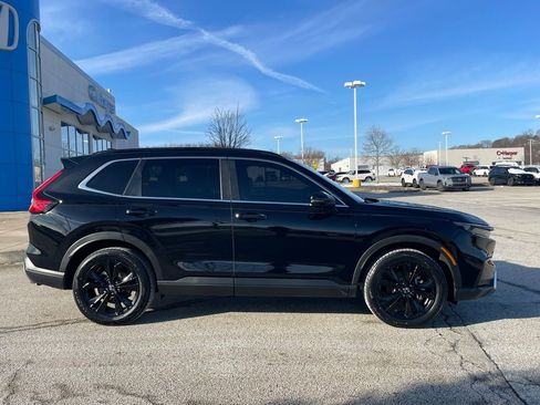 Used 2024 Honda CR-V Sport Touring image 2