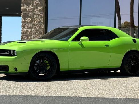 Used 2015 Dodge Challenger R/T w/ Quick Order Package 22B R/T RWD image 3