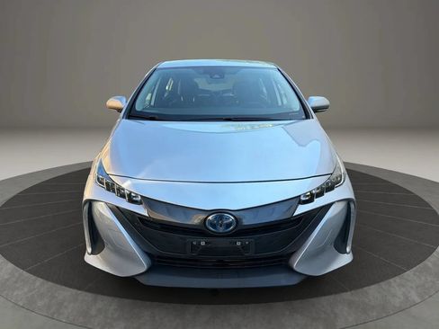 Used 2022 Toyota Prius Prime XLE FWD image 2