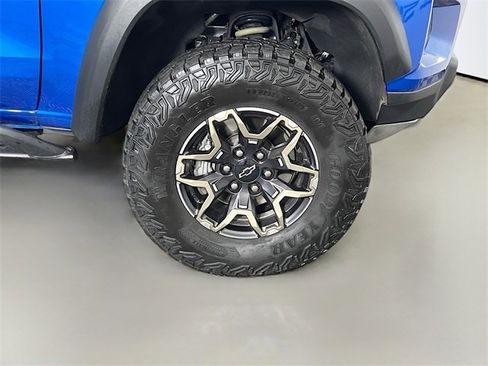 Used 2023 Chevrolet Colorado ZR2 w/ ZR2 Convenience Package III image 37