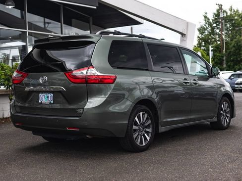 Used 2020 Toyota Sienna Limited AWD/4WD image 7