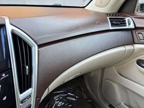 Used 2016 Cadillac SRX Luxury w/ Driver Awareness Package AWD/4WD image 23