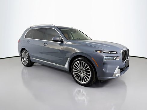 Certified 2024 BMW X7 xDrive40i image 4