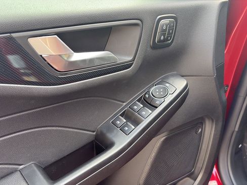 New 2025 Ford Escape ST-Line Elite image 6