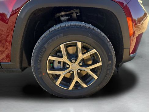 New 2025 Jeep Grand Cherokee L Limited RWD image 33