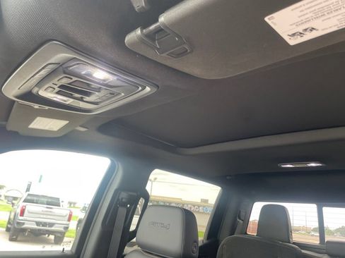 Used 2024 GMC Sierra 1500 AT4 w/ Technology Package AWD/4WD image 53