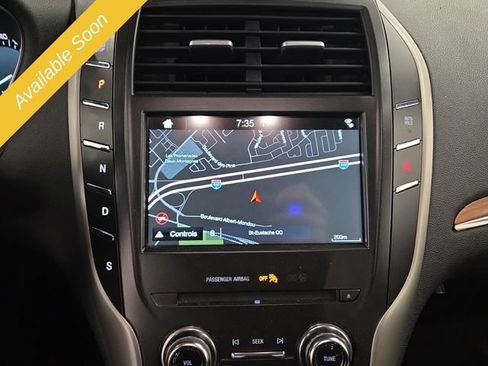 Used 2017 Lincoln MKC Select w/ Select Plus Package AWD/4WD image 11