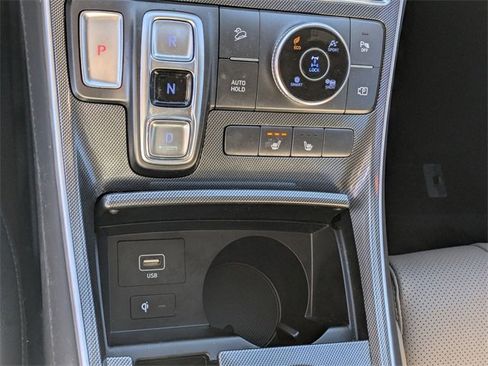 Used 2023 Hyundai Santa Fe SEL Premium image 21