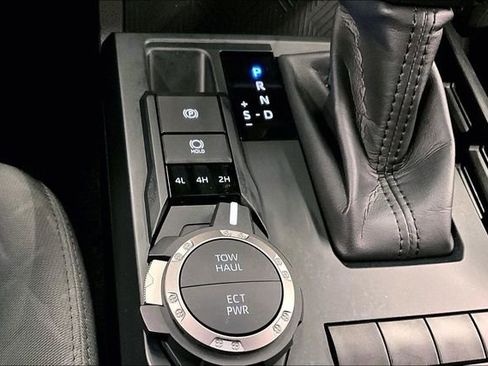 Used 2024 Toyota Tacoma SR5 image 34