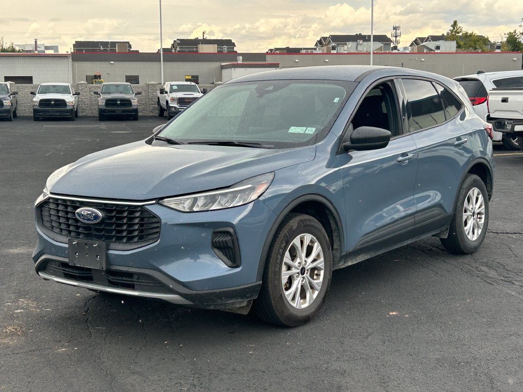 Used 2025 Ford Escape Active AWD/4WD image 8