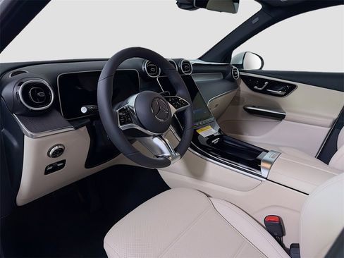 New 2026 Mercedes-Benz GLC 300 4MATIC image 10